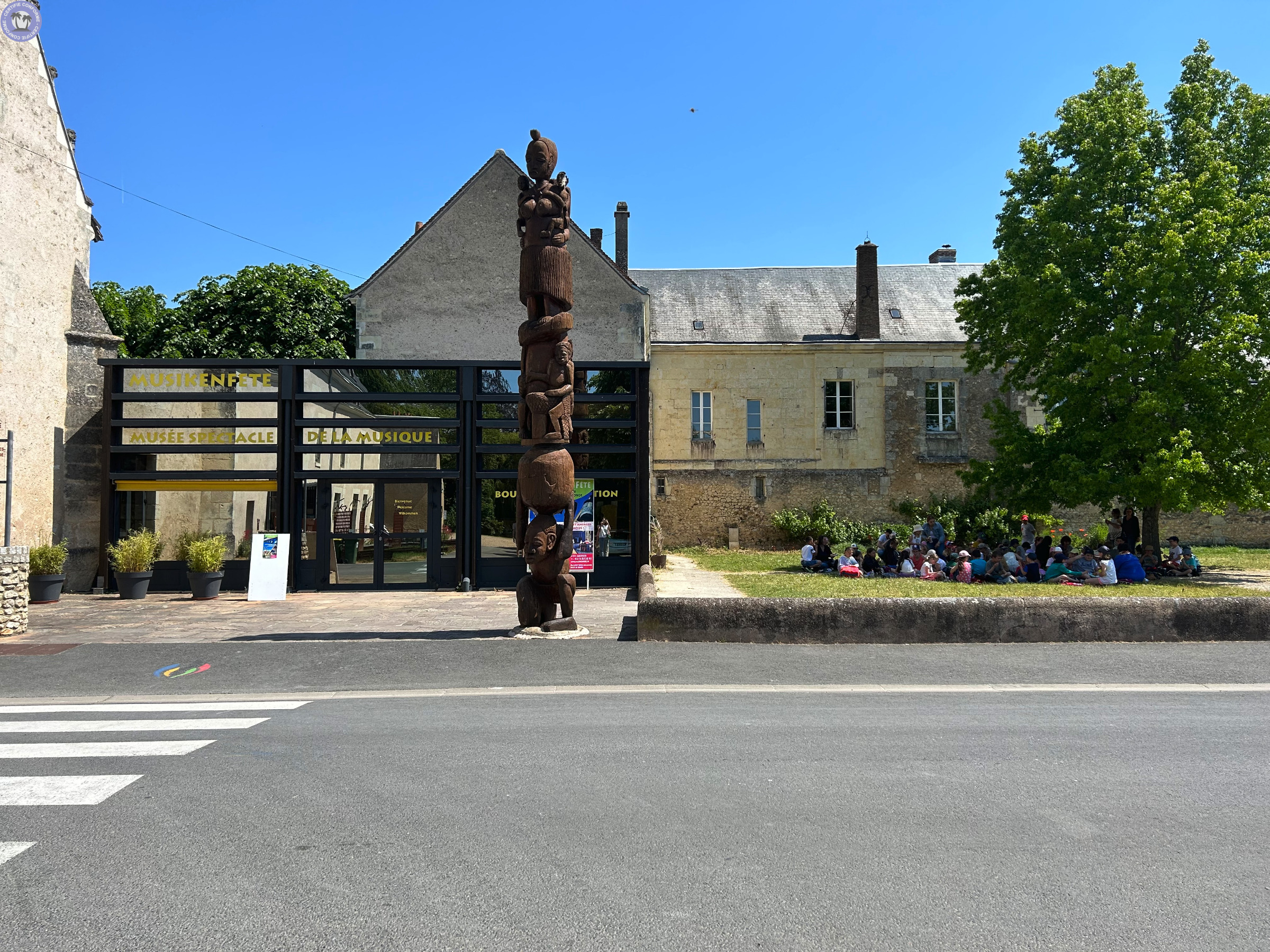 culture-centre-val-de-loire-loir-et-cher-l-espace-magique-des-musiques-du-monde25610263039606476.jpg