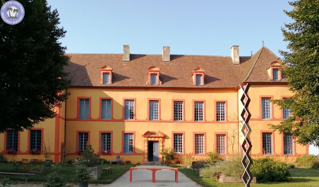 Visite d'Expositions Design et artisanat / Visite du château à Sainte colombe-en-auxois