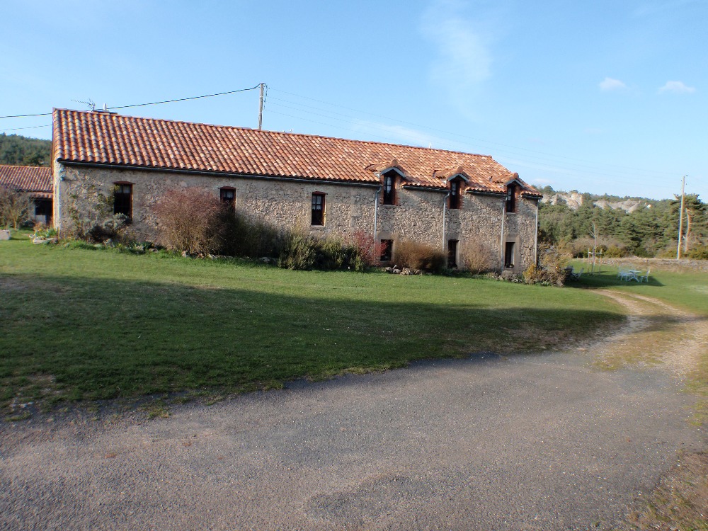 gites-amp-chambres-d-hotes-occitanie-aveyron-gite-de-charme-sur-le-larzac-jassenove-jassenove8141921303435414547.jpg