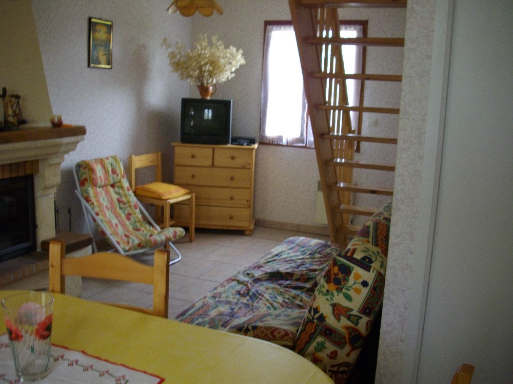 gites-amp-chambres-d-hotes-occitanie-lot-gite-5-personnes-5km-derocamadour091923313341465372.jpg